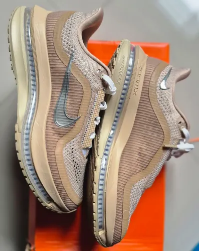 Tenis Nike Pegasus Premium SP tam 39