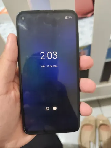 Celular moto g8 power funcionando mas a frequência de chip tá falhando.