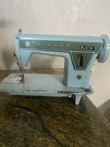 Vendo máquina singer