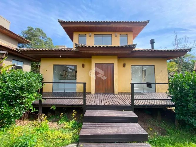 Casa Balinê a 1 km da Praia do Novo Campeche