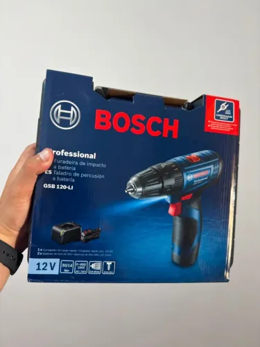Parafusadeira Furadeira BOSCH 2 Baterias NOVA LACRADA