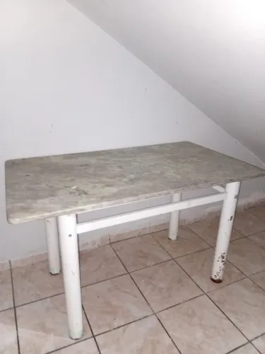 Mesa de mármore 