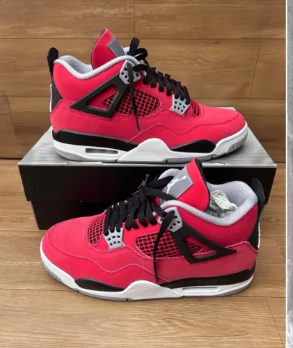 Jordan 4 Toro