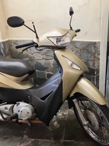 honda biz 125 2009/2010 bege