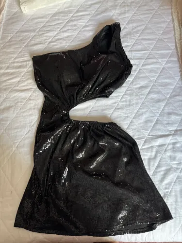 Vestido paetê preto