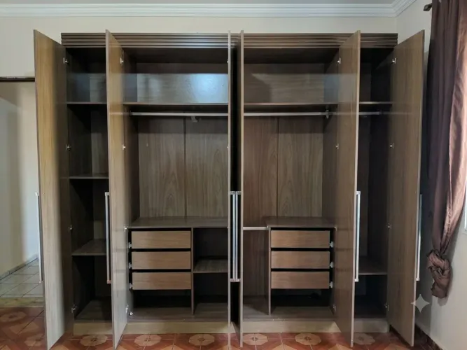 Guarda roupa e cabeceira