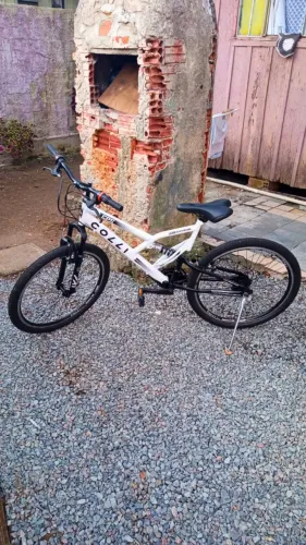 Bicicleta COLLI GPS com 21 marchas