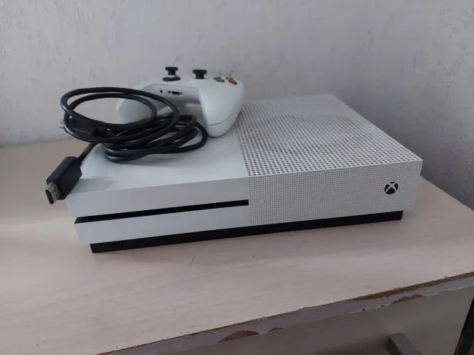 Xbox One S Branco + 2 Controles (Ler descrição)