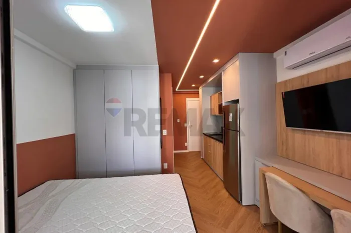Studio a venda na Vila Madalena com 27 metros com varanda mobiliado