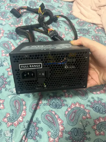 Fonte Akasa 750W Real | Ativo PFC | Full Range | Ótimo Estado