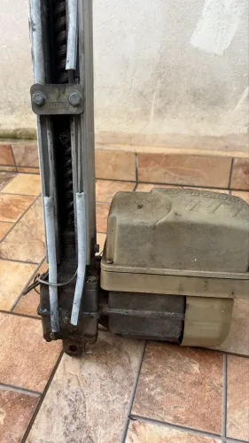 Motor basculante peccinin 