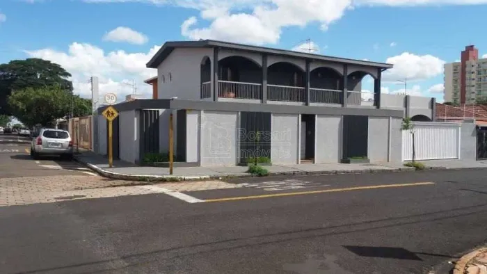Venda de Casas / Sobrado na cidade de Araraquara