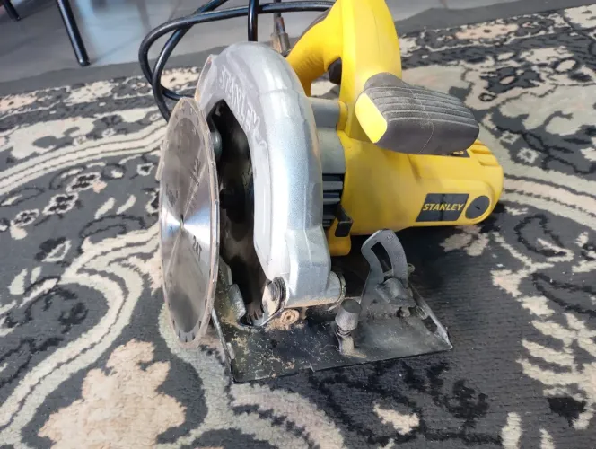 Vendo cerra circular+ duas lâminas
