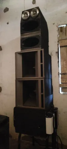TORRE DE SOM AUTOMOTIVO A VENDA