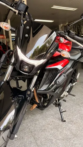 Yamaha FZ25 2024 muito nova !