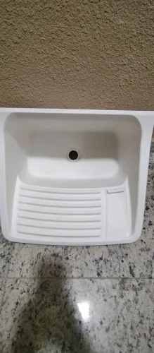 Tanque plástico novo com válvula instalada