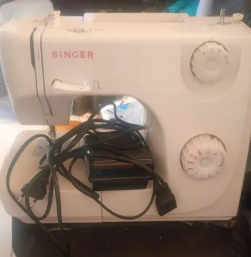 Máquina de costura Singer