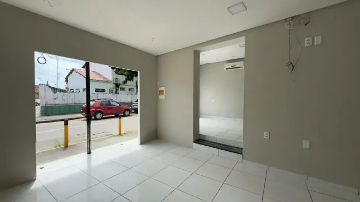 Ponto Comercial Amplo para Locação em Aquiraz Excelente Localização