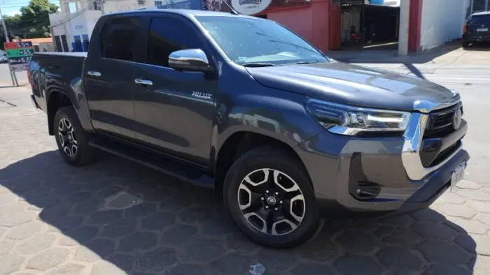 Toyota Hilux CD SRX 4X4 2.8 TDI 16V Diesel Aut. 2023