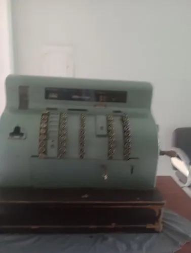 CAIXA REGISTRADORA DA DECADA DE 1960 INTEGRA 