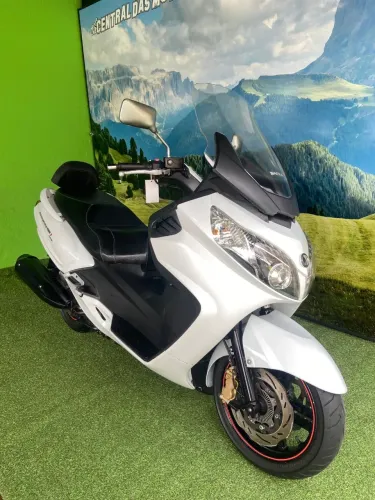 MAXSYM 400i