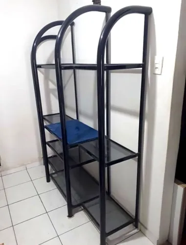 Estante de ferro