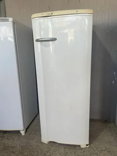 Geladeira Electrolux 110v