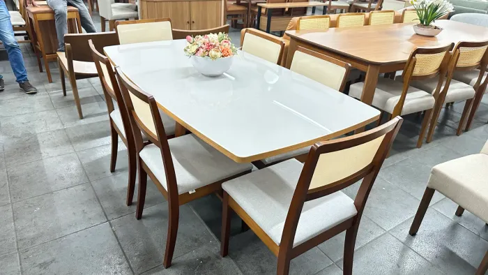 Mesa nova completa de madeira 