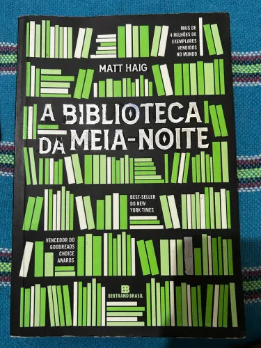 Desapego de livros semi-novos