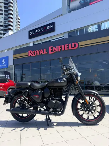 Classic 350 Dark 2025 APENAS 10.000 KM - WERLINSON