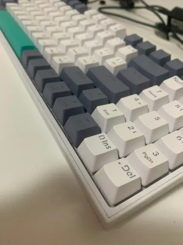 Teclado mecânico gamer machenike k500-b94, rgb, switch red, branco e cinza