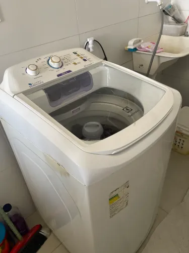 Máquina de lavar automática de 10,5kg de uso em bom estado para peças