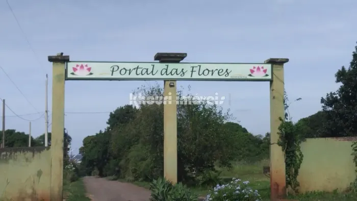 Chácara à venda em Maringá, Parque Hortência, com 1 quarto, com 2847.3 m²