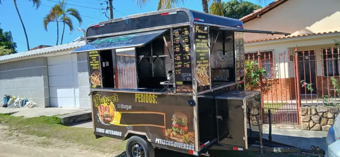 Trailer lanches.