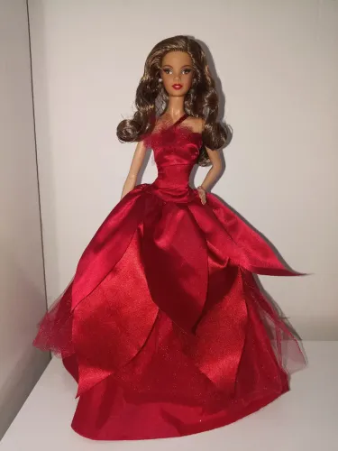 Barbie Holiday Latina 2022