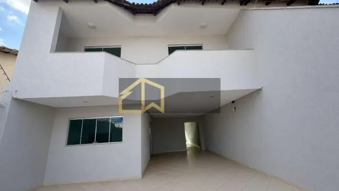 SOBRADO À VENDA VILA REZENDE
