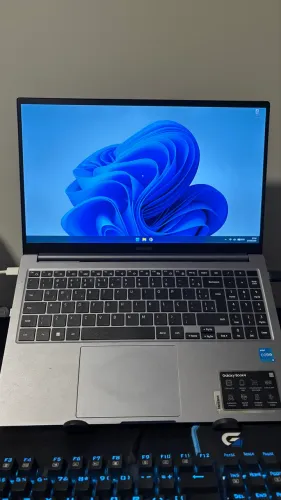 Samsung Galaxy Book4 i3 13ª 8GB SSD 256GB