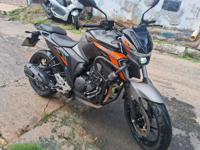 Fazer FZ 25 250 cilindradas