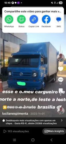 Caminhão delivere cumis