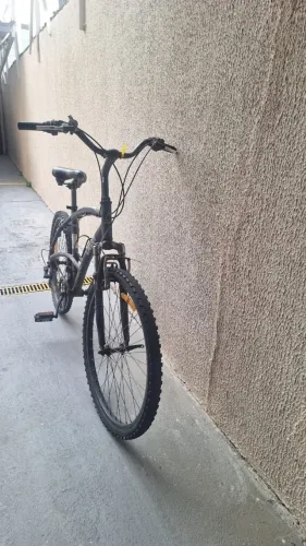 Bicicleta Caloi em bom estado - pronta para uso