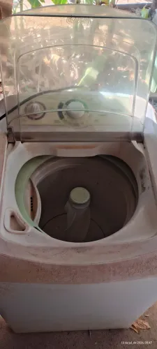 Máquina de lavar com defeito pra quem se interessar a consertar