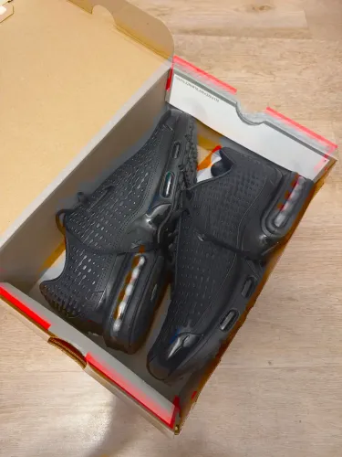 Nike Air Max Plus Drift
