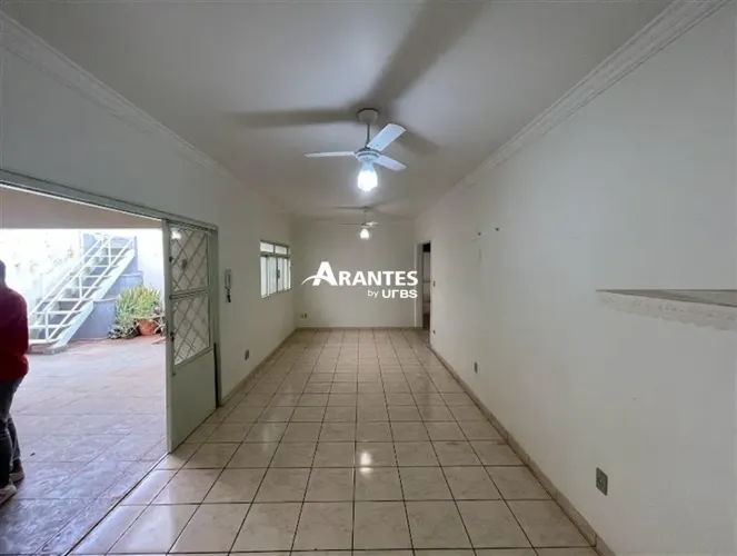 Casa com 289m² 4 quartos à venda no Saraiva