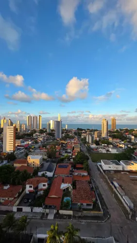Alugo excelente apartamento com vista panorâmica para o mar de Ponta Negra