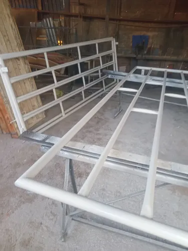 Porteira metálicas