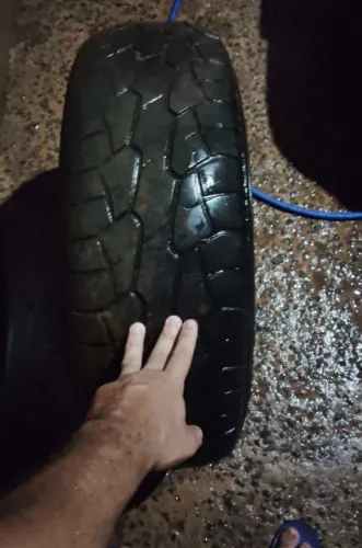 Vendo pneu da S10 com aro