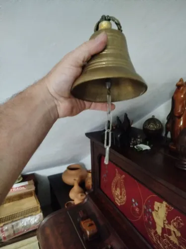 Sino em bronze