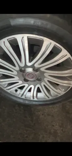 Vendo jogo de rodas aro 16 ou troco pelas rodas original do Honda fit aro 15