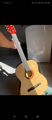 Violão novo