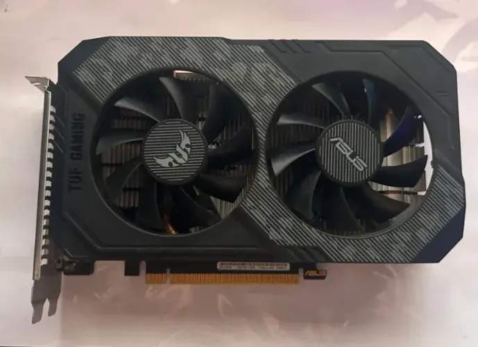 Conjunto GeForce GTX 1650 e 2 Memoria RAM 8GB DDR4